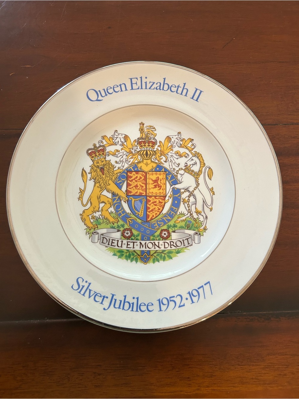 Commemorative Silver Jubilee Decorative Plate - White with Blue Crest